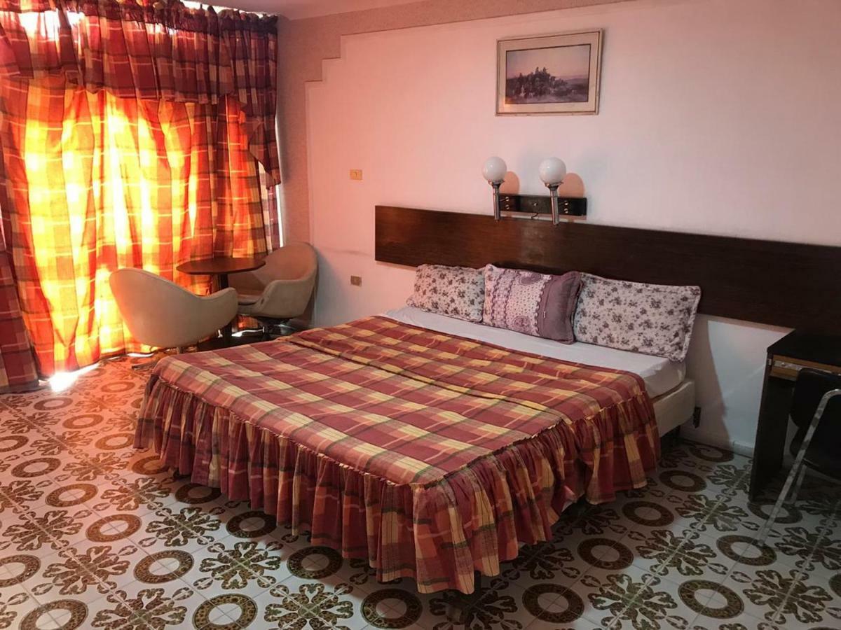 Aqaba Qazar Hotel エクステリア 写真